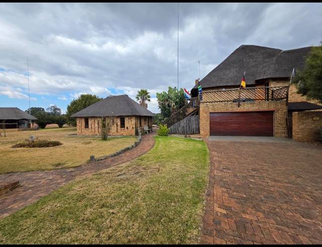 FARM FOR SALE IN MOOILANDE